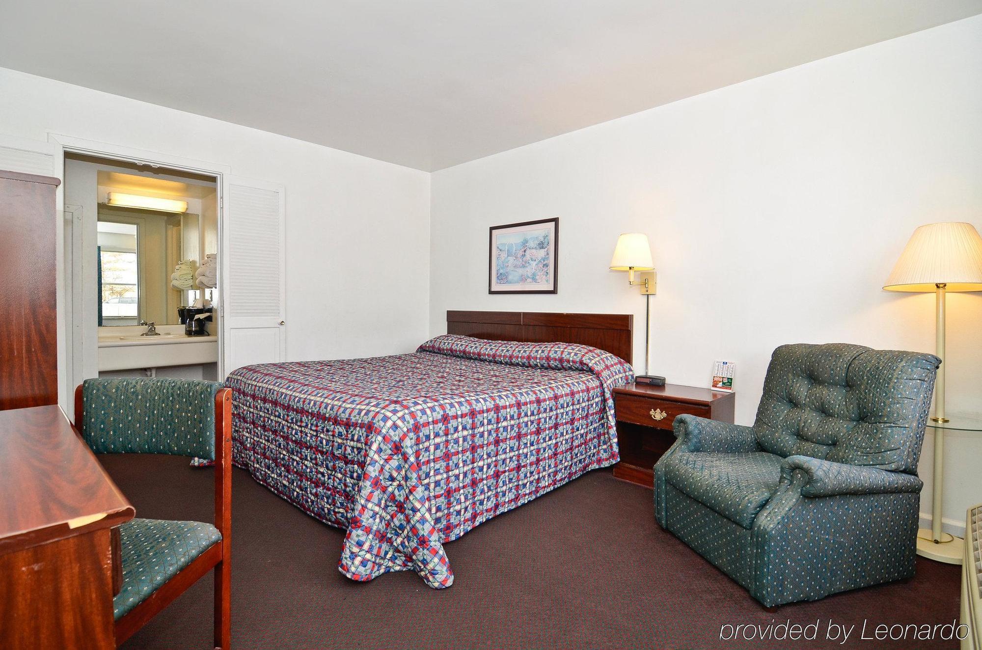 Americas Best Value Inn Чиллікоті Номер фото